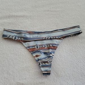 Frankie's bikinis medium swim bottom